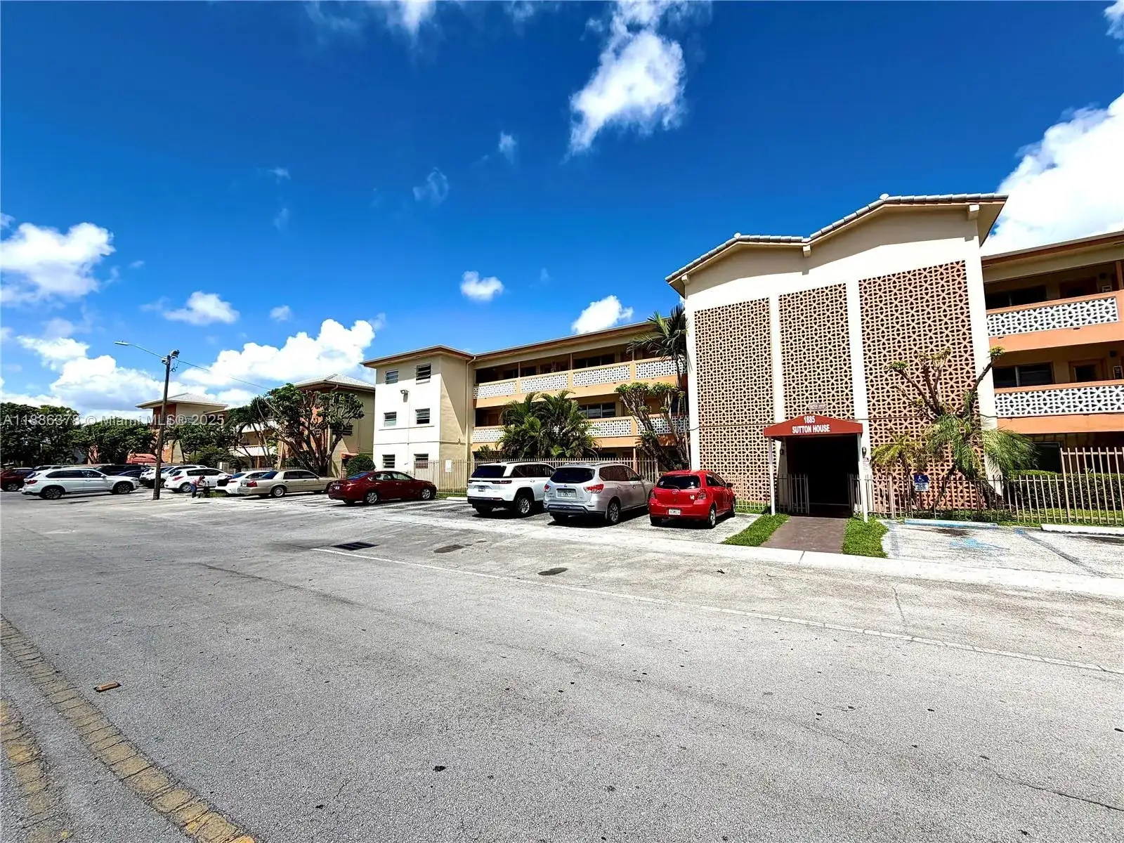 1885 NE 121st St # 3, North Miami FL 33181 photo 2