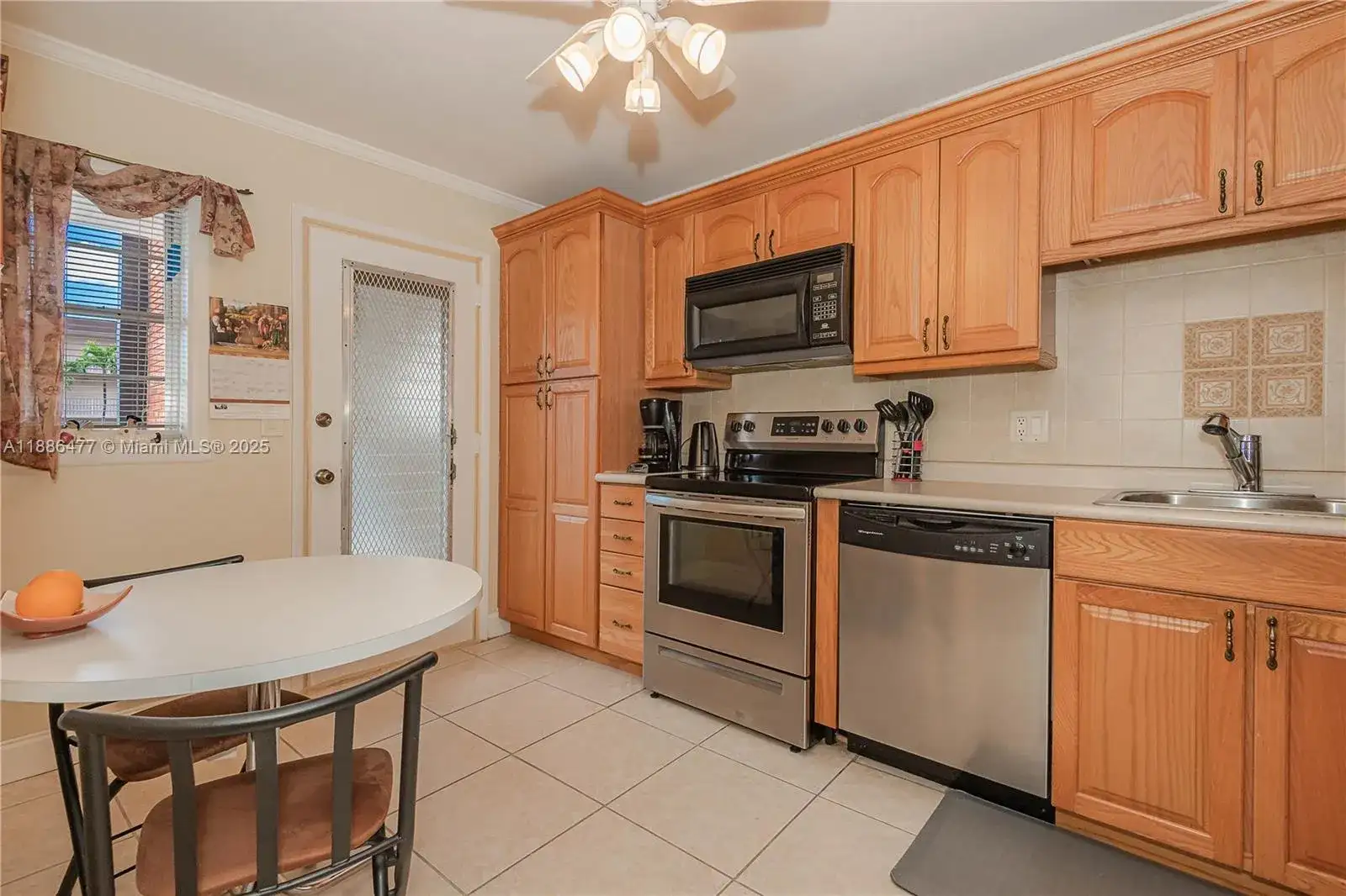 2991 NW 46th Ave # 210, Lauderdale Lakes FL 33313 photo 3