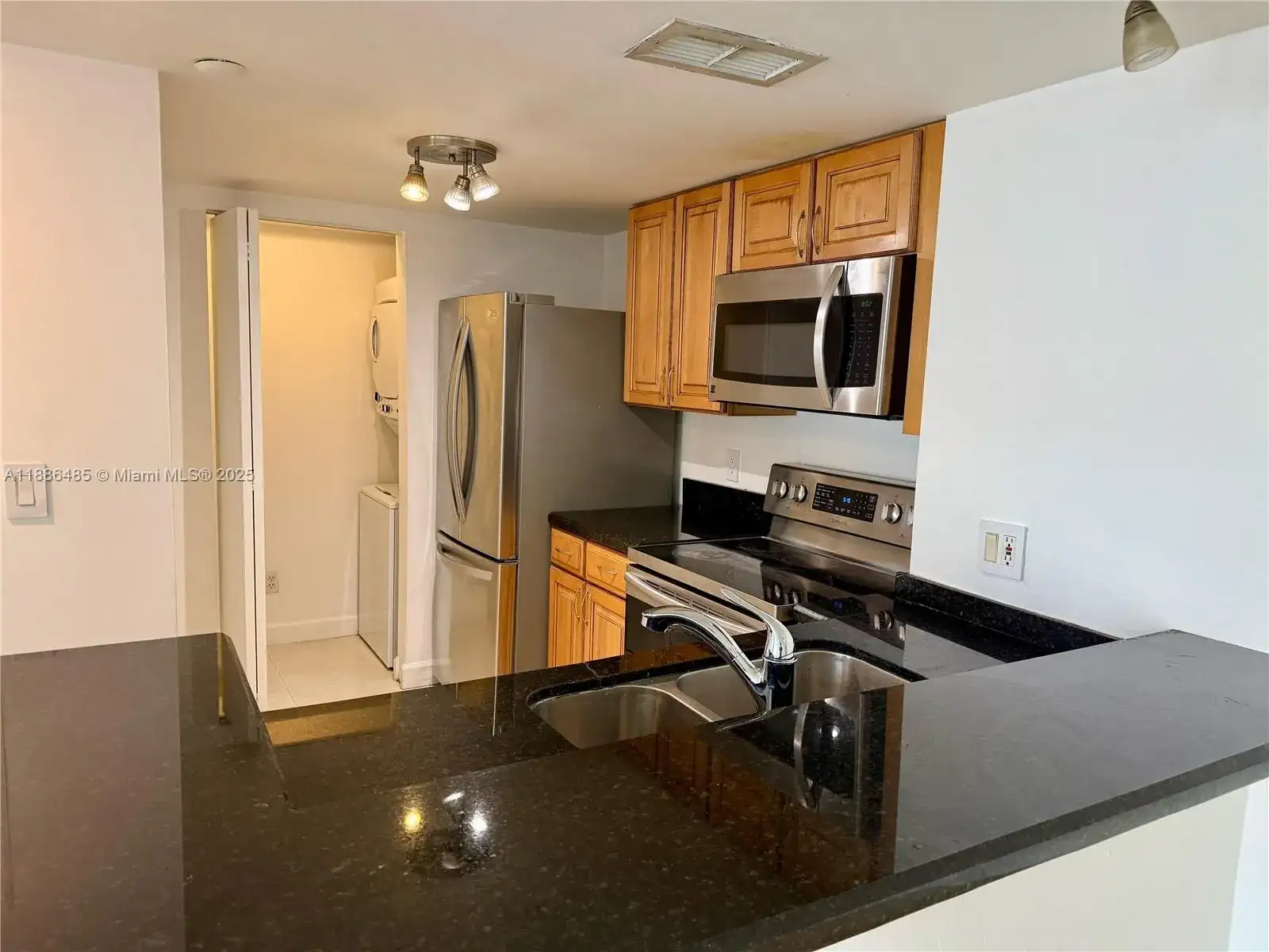 770 Claughton Island Dr # 2113, Miami FL 33131 photo 4