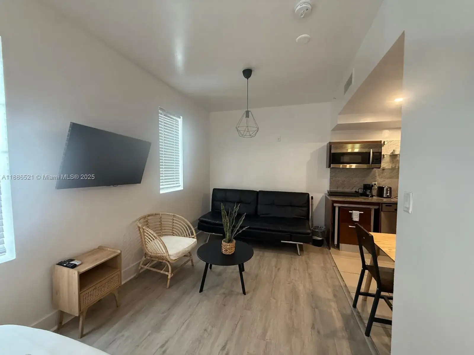 1036 Ocean Dr # B309, Miami Beach FL 33139 photo 2