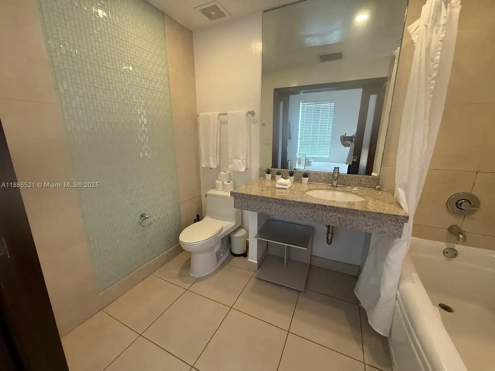 1036 Ocean Dr # B309, Miami Beach FL 33139 photo 4