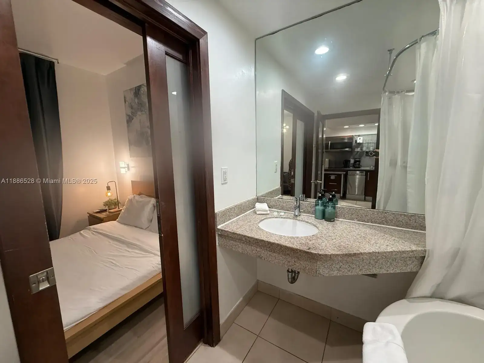 1036 Ocean Dr # B303, Miami Beach FL 33139 photo 5