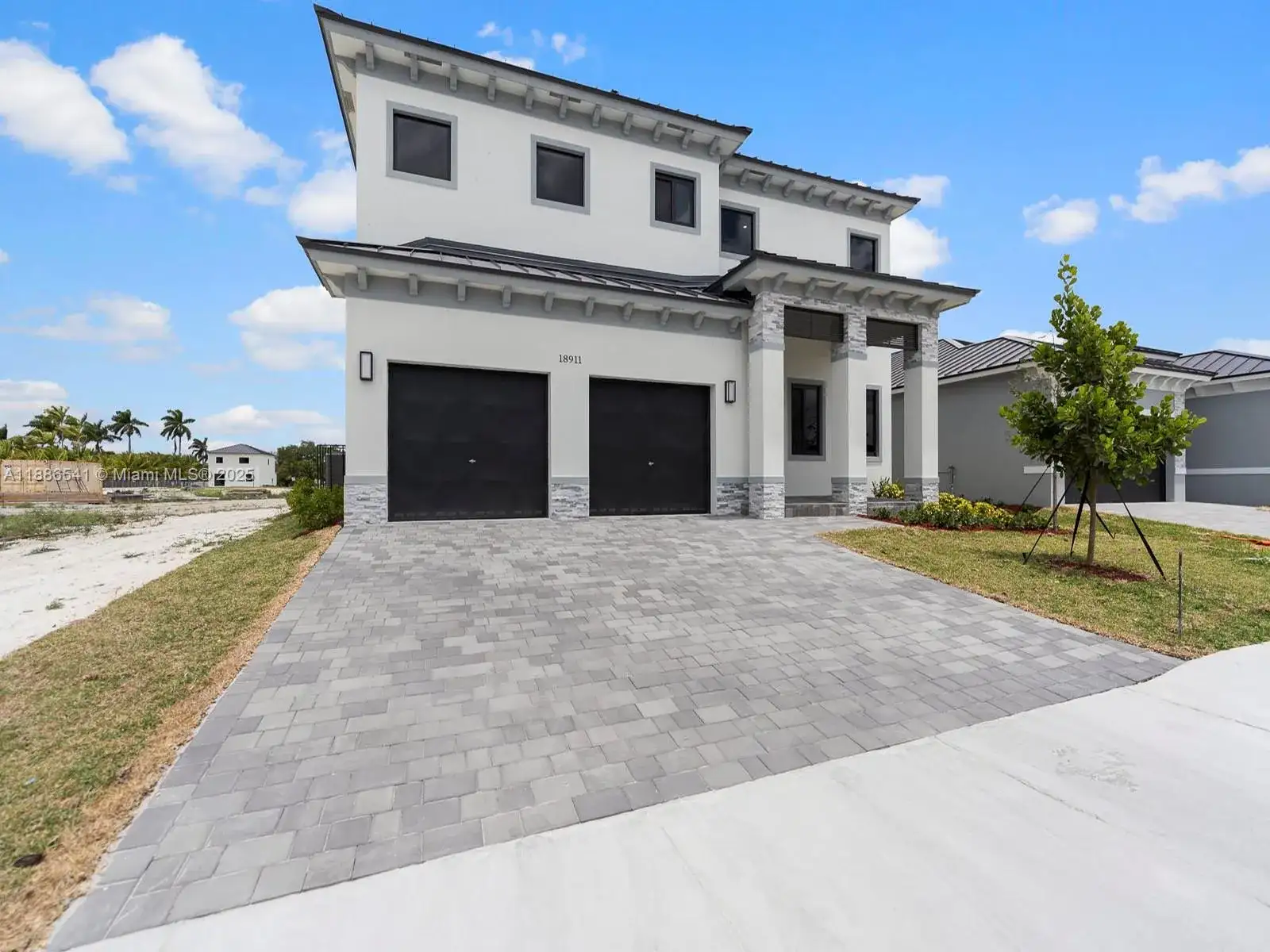 18911 SW 317th Ter, Homestead FL 33030 photo 2