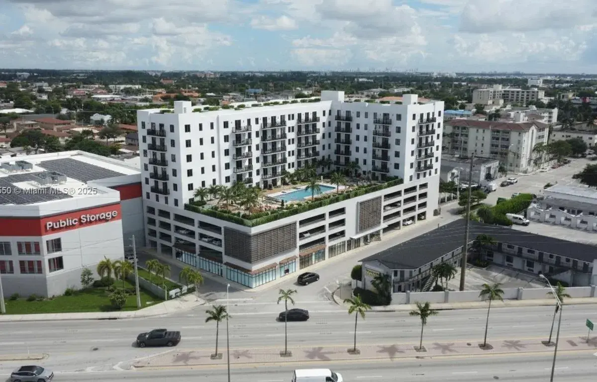 135 W 5th St, Hialeah FL 33010
