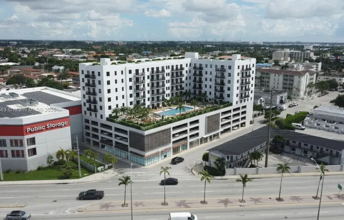 151 W 5th St, Hialeah FL 33010