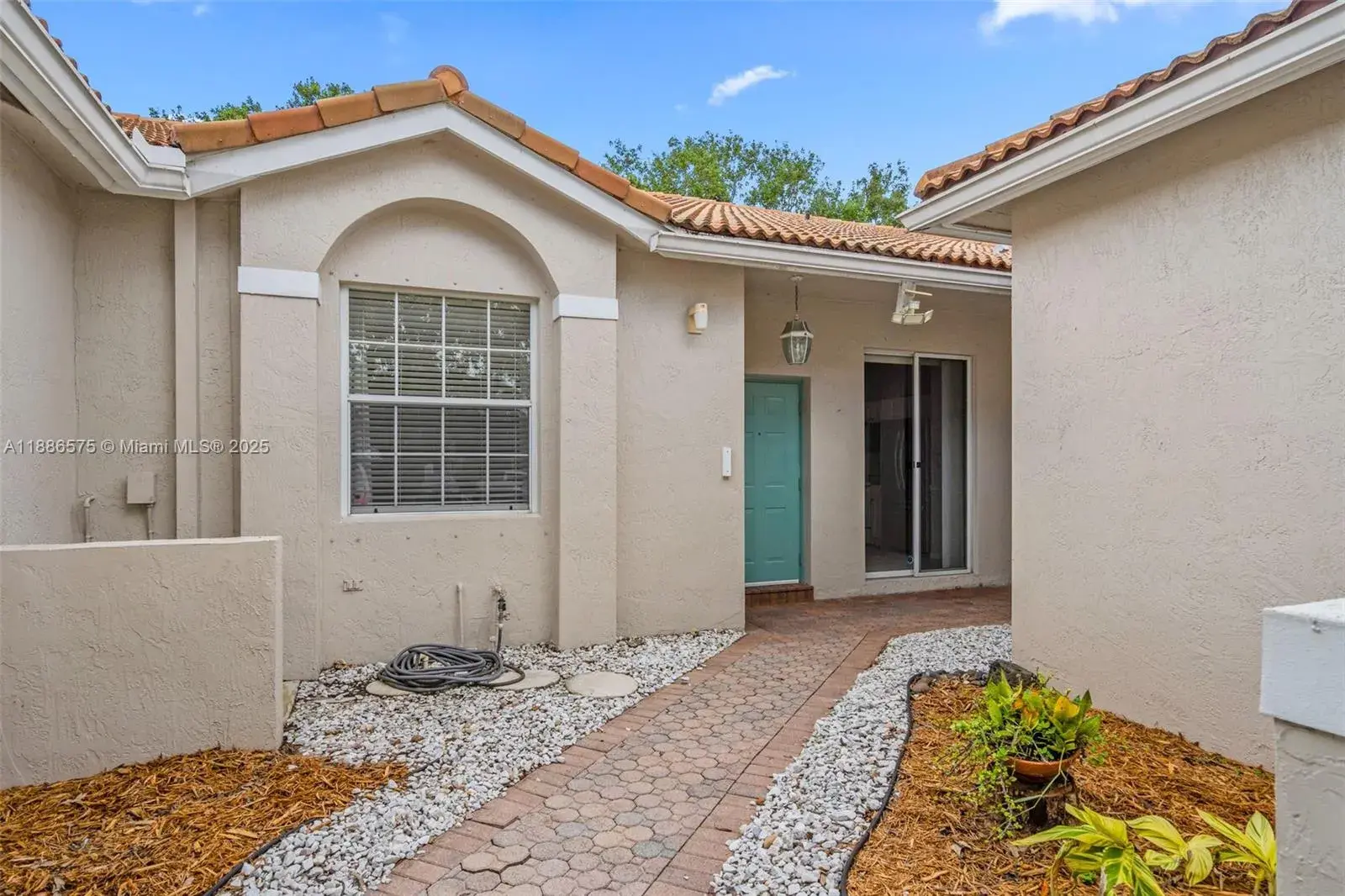 2590 E Aragon Blvd # 2, Sunrise FL 33313