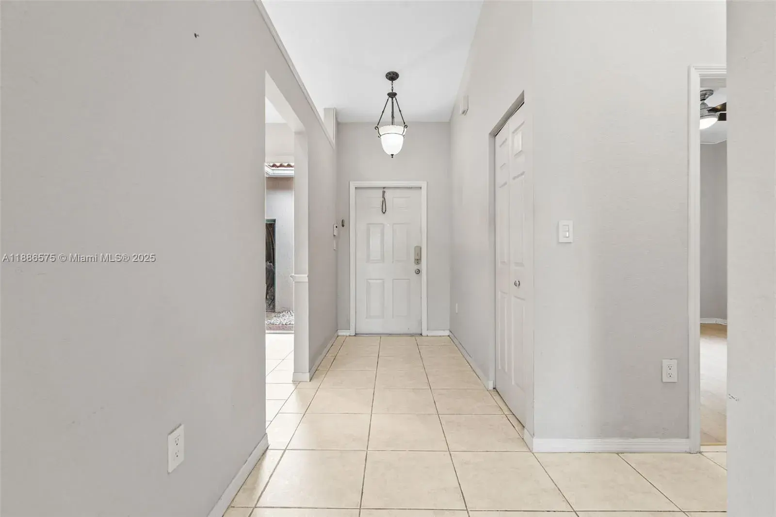 2590 E Aragon Blvd # 2, Sunrise FL 33313
