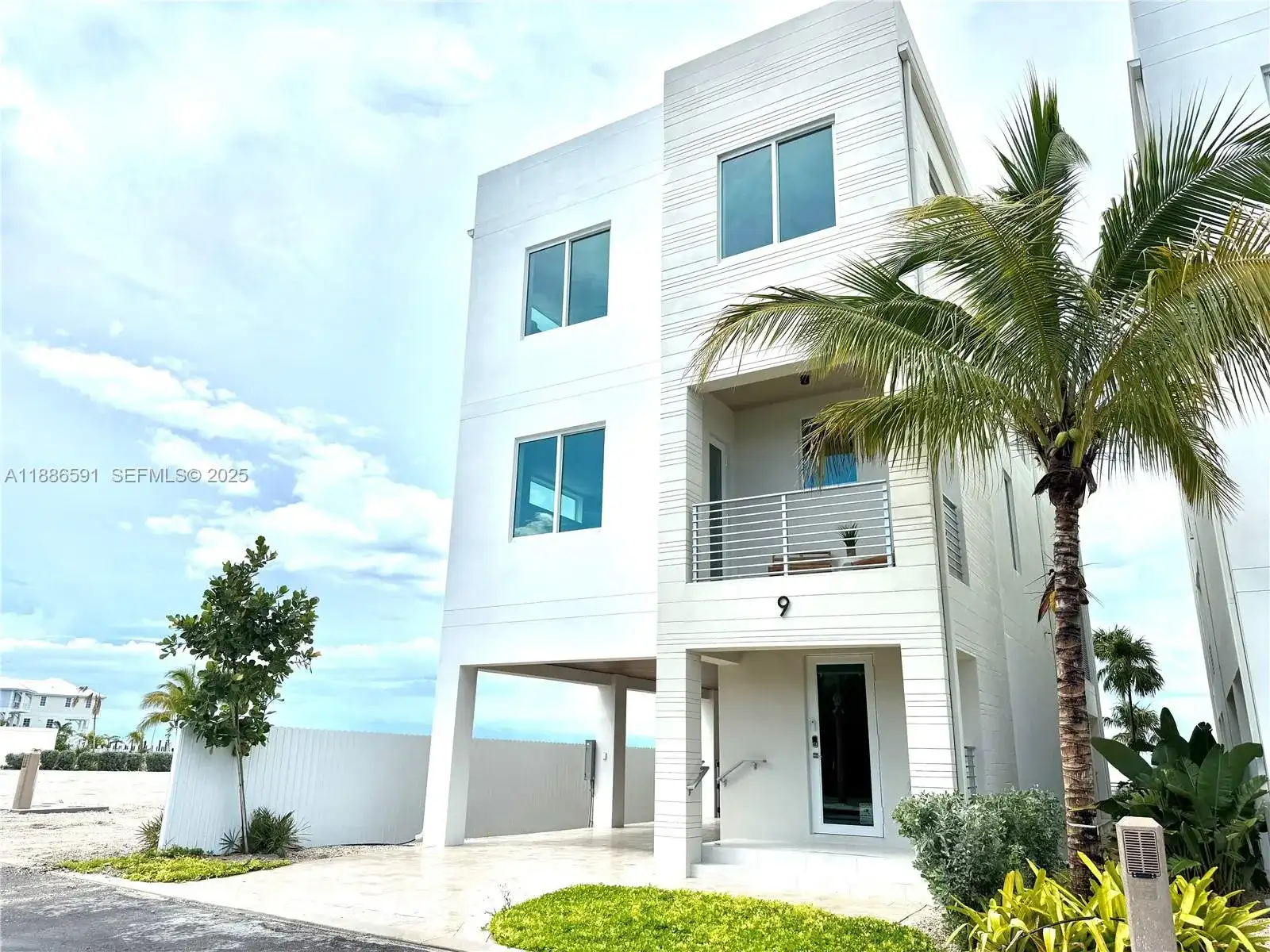 990 41st Gulf Street 9, Other City - In The State Of Florida FL 33050 photo 3