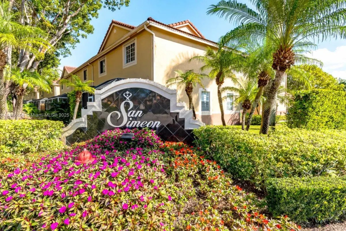 3738 San Simeon Cir, Weston FL 33331