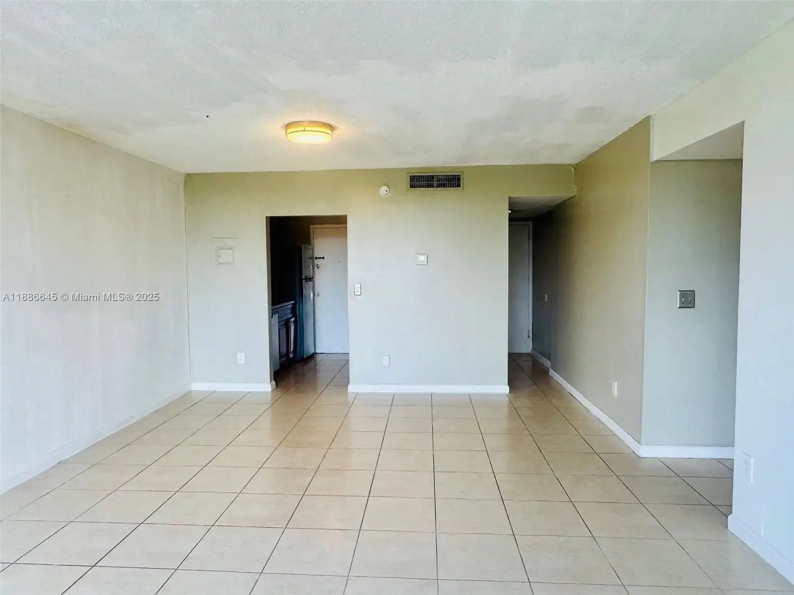 2000 NE 135th St # 403, North Miami FL 33181 photo 4