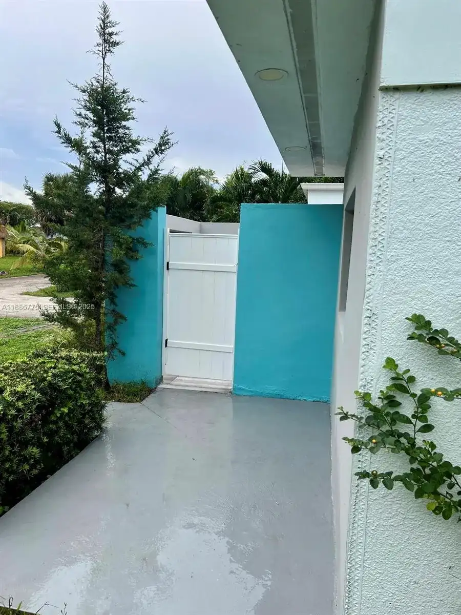 341 S 23rd Way S # 341, West Palm Beach FL 33406 photo 2