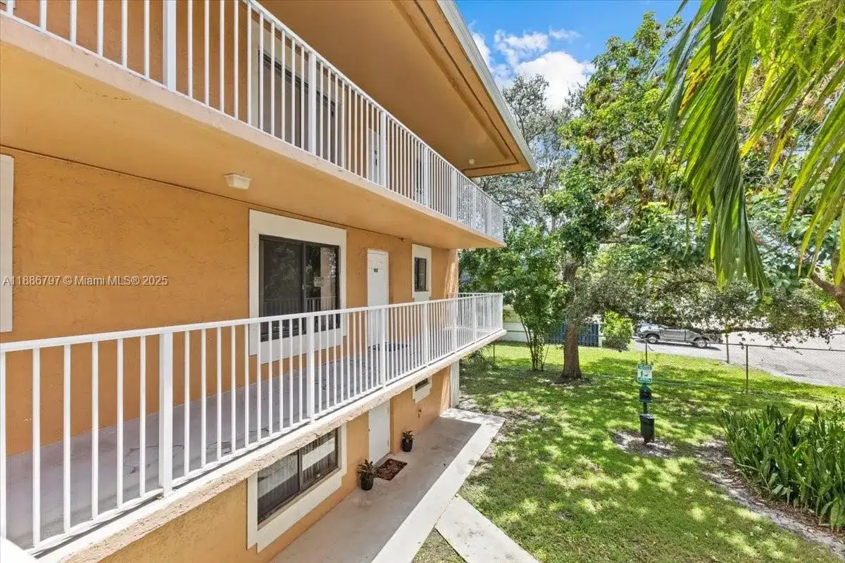 6900 SW 39th St # 208J, Davie FL 33314 photo 3
