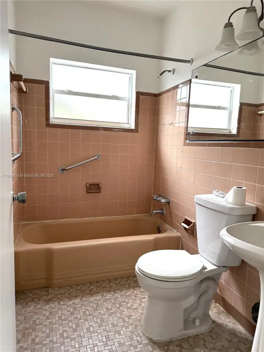 1788 SW 7th St # 4, Miami FL 33135 photo 2