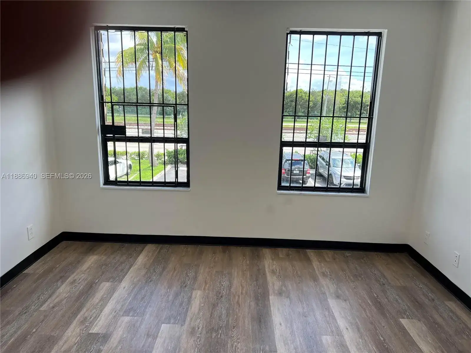 2001 N Dixie Hwy, Pompano Beach FL 33060 photo 2
