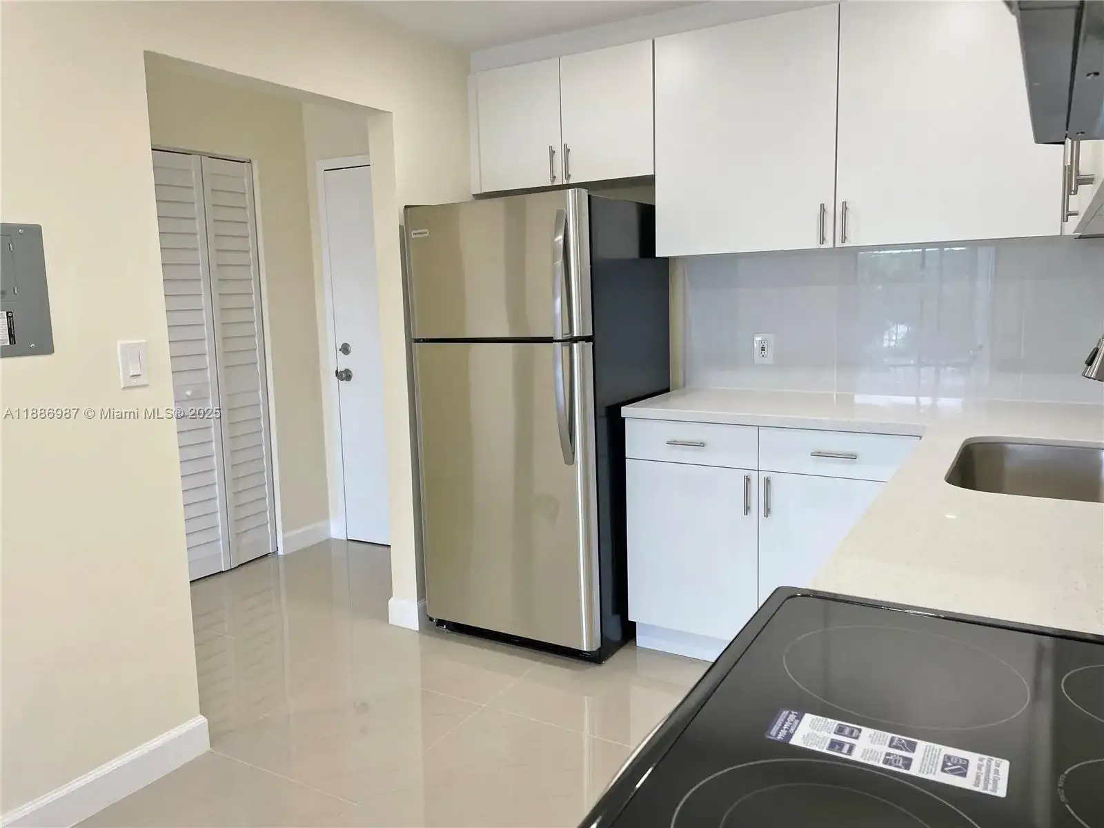 16851 NE 23rd Ave # A207, North Miami Beach FL 33160 photo 3