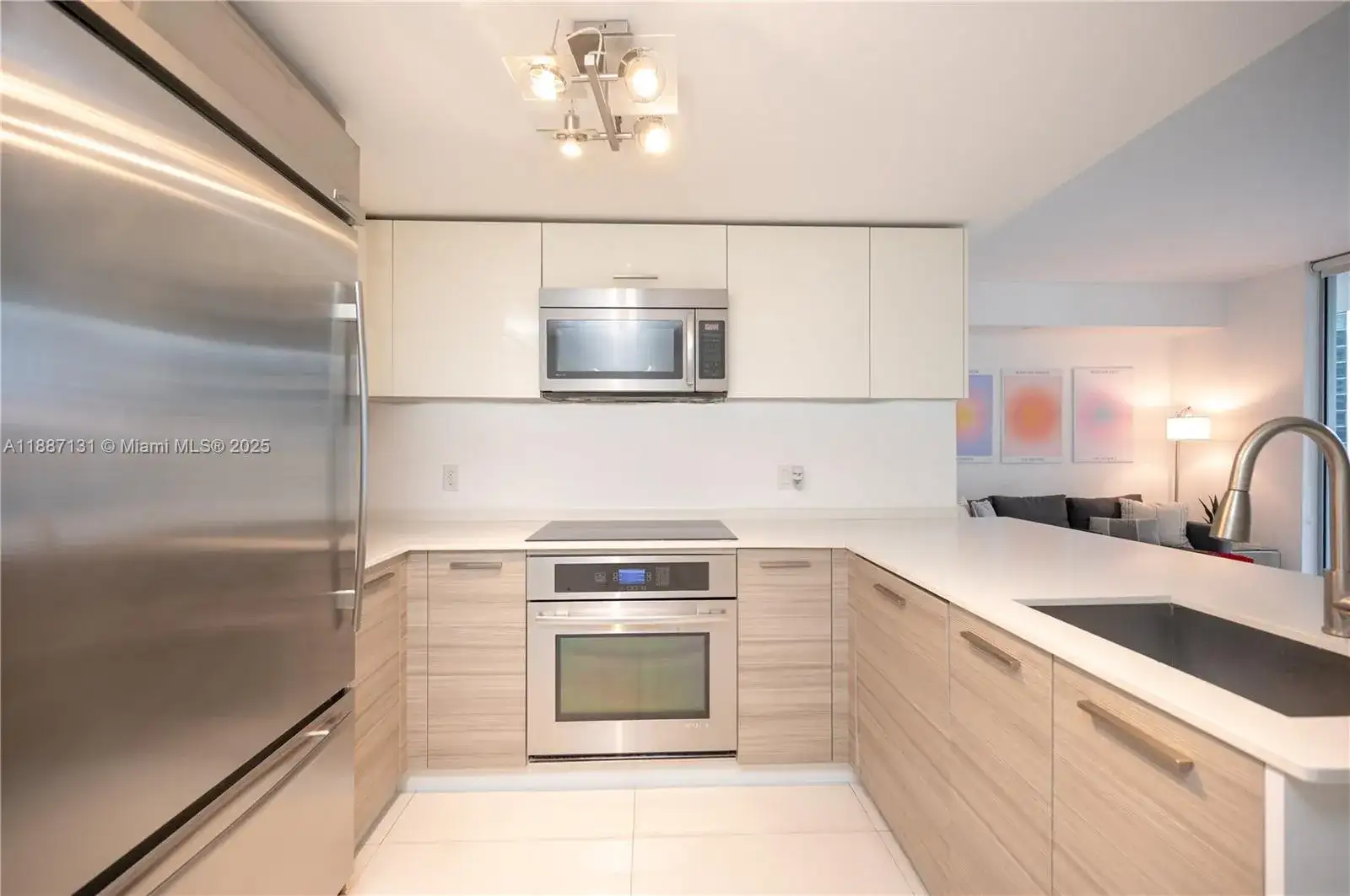 1300 Brickell Bay Dr # 1601, Miami FL 33131 photo 3
