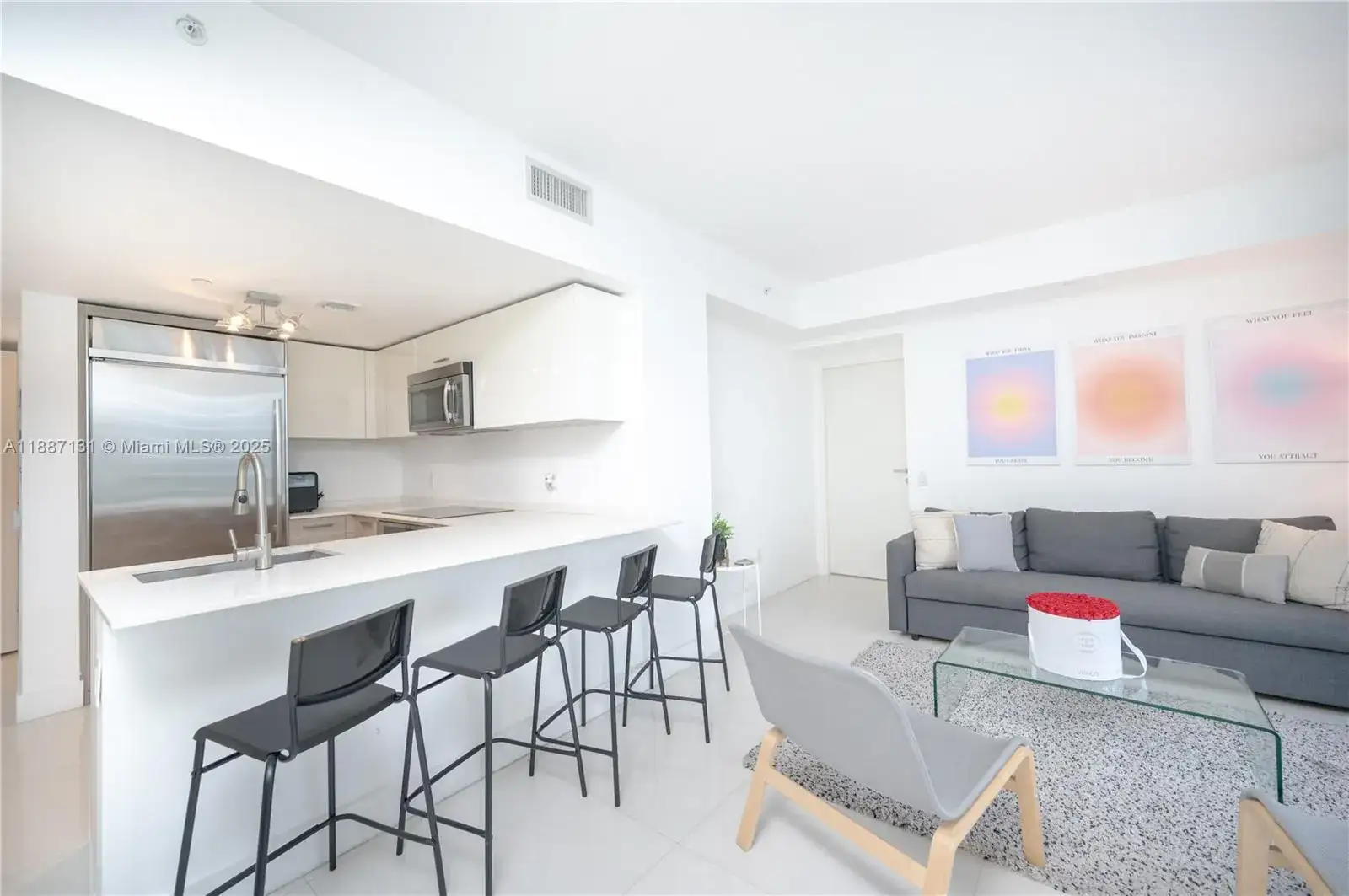 1300 Brickell Bay Dr # 1601, Miami FL 33131 photo 4