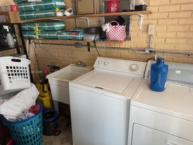 8301 N Gomez Avenue, Tampa FL 33614 photo 3