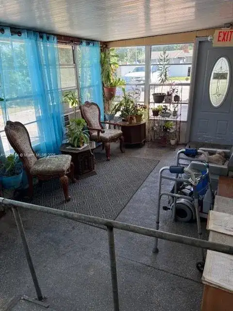 8301 N Gomez Avenue, Tampa FL 33614 photo 4