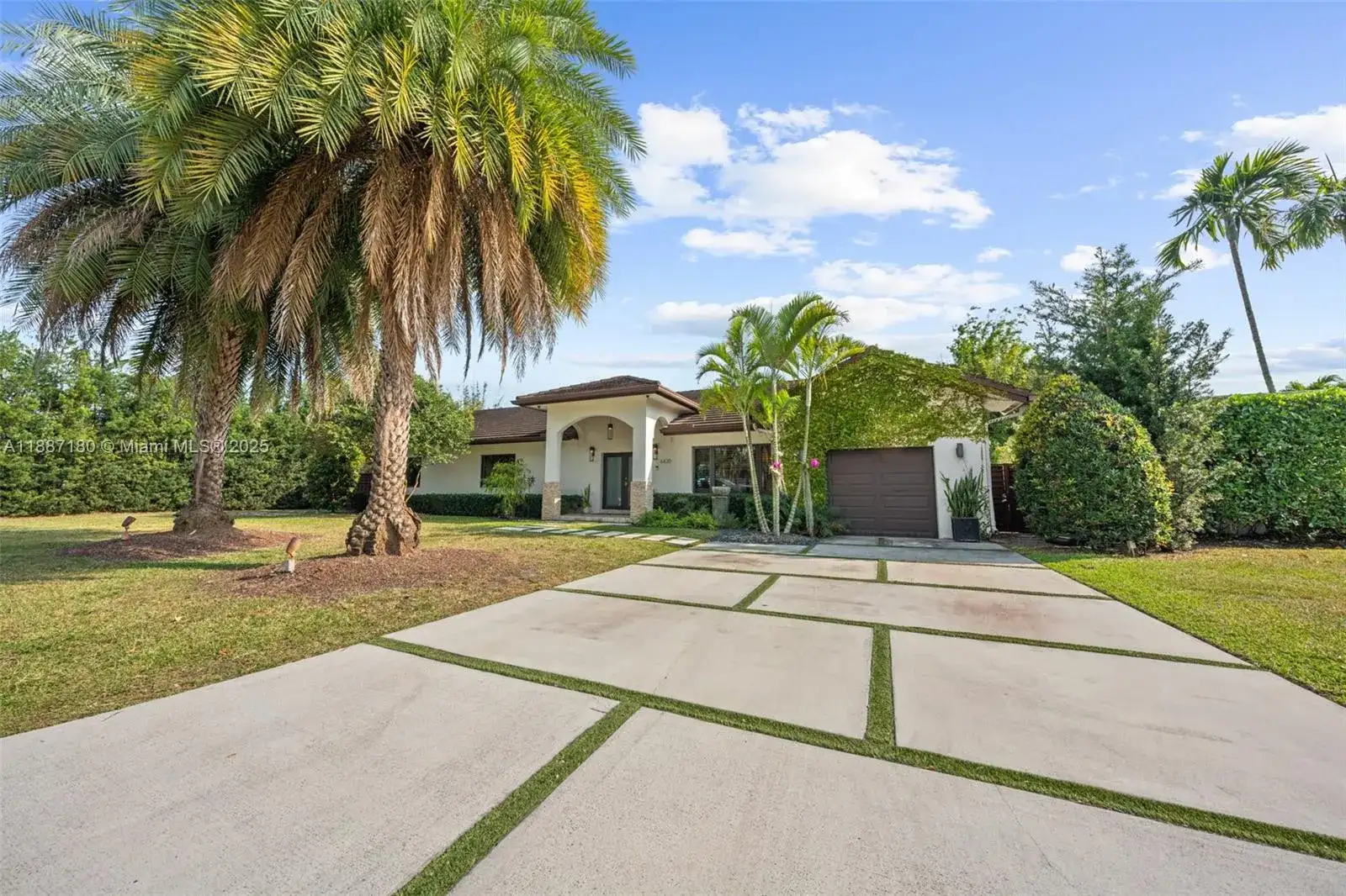 6420 SW 63rd Ter, South Miami FL 33143 photo 4