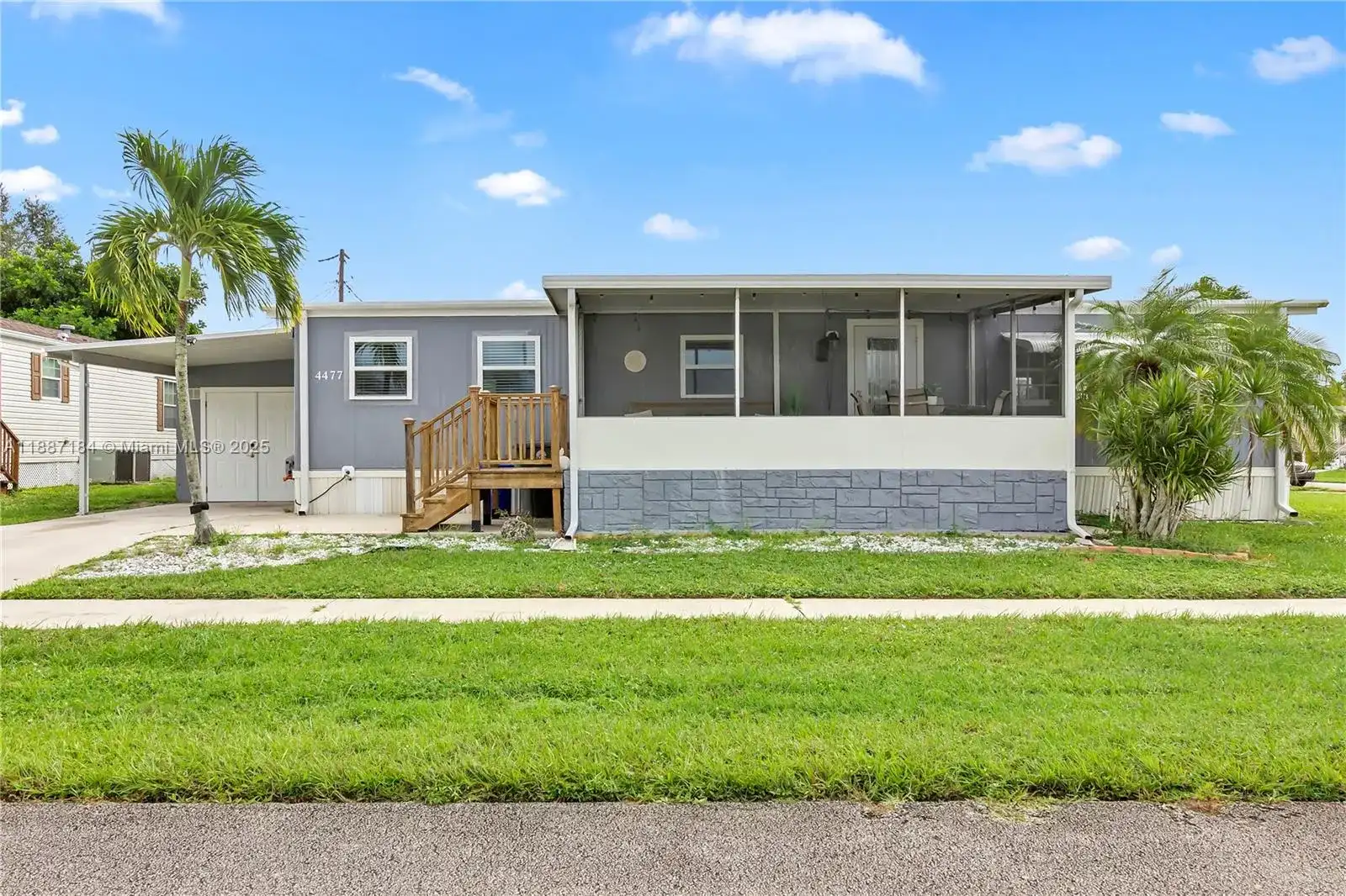 4477 Sandpine Cir, Boynton Beach FL 33436