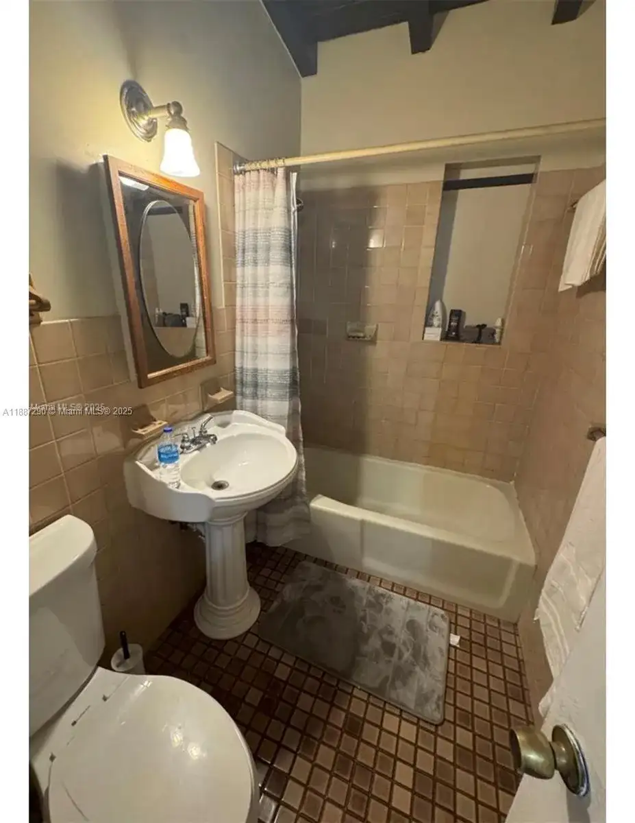 18201 NW 3rd Ave # 1, Miami Gardens FL 33169 photo 4