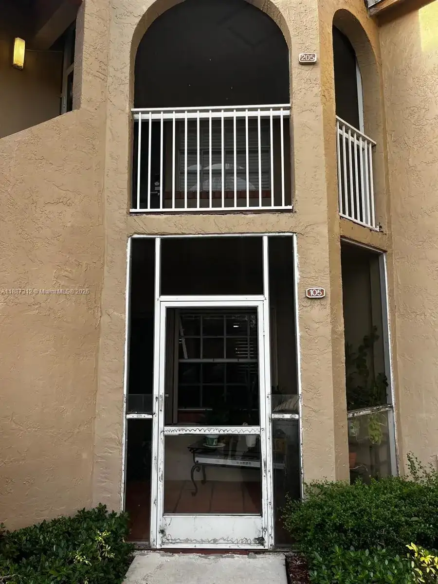8842 SW 3rd St # 105, Pembroke Pines FL 33025 photo 3