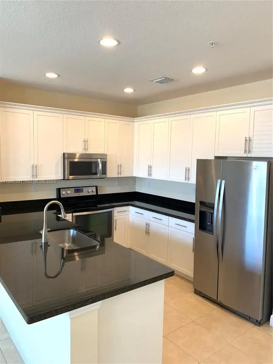 1044 SW 147th Ave # 10105, Pembroke Pines FL 33027 photo 4