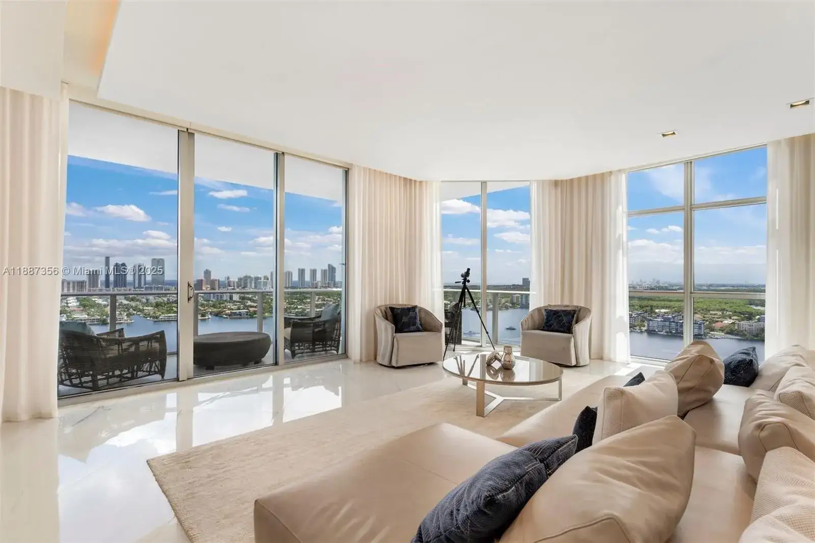 17301 Biscayne Blvd # 7, North Miami Beach FL 33160 photo 2