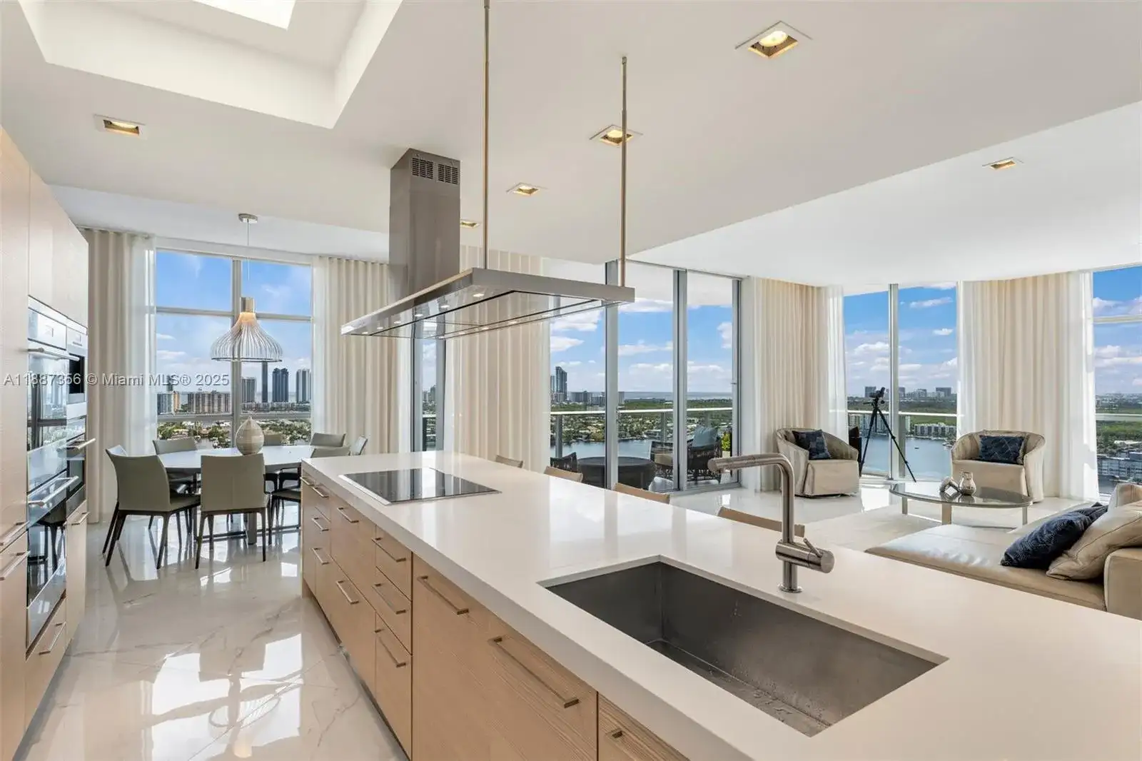 17301 Biscayne Blvd # 7, North Miami Beach FL 33160 photo 4