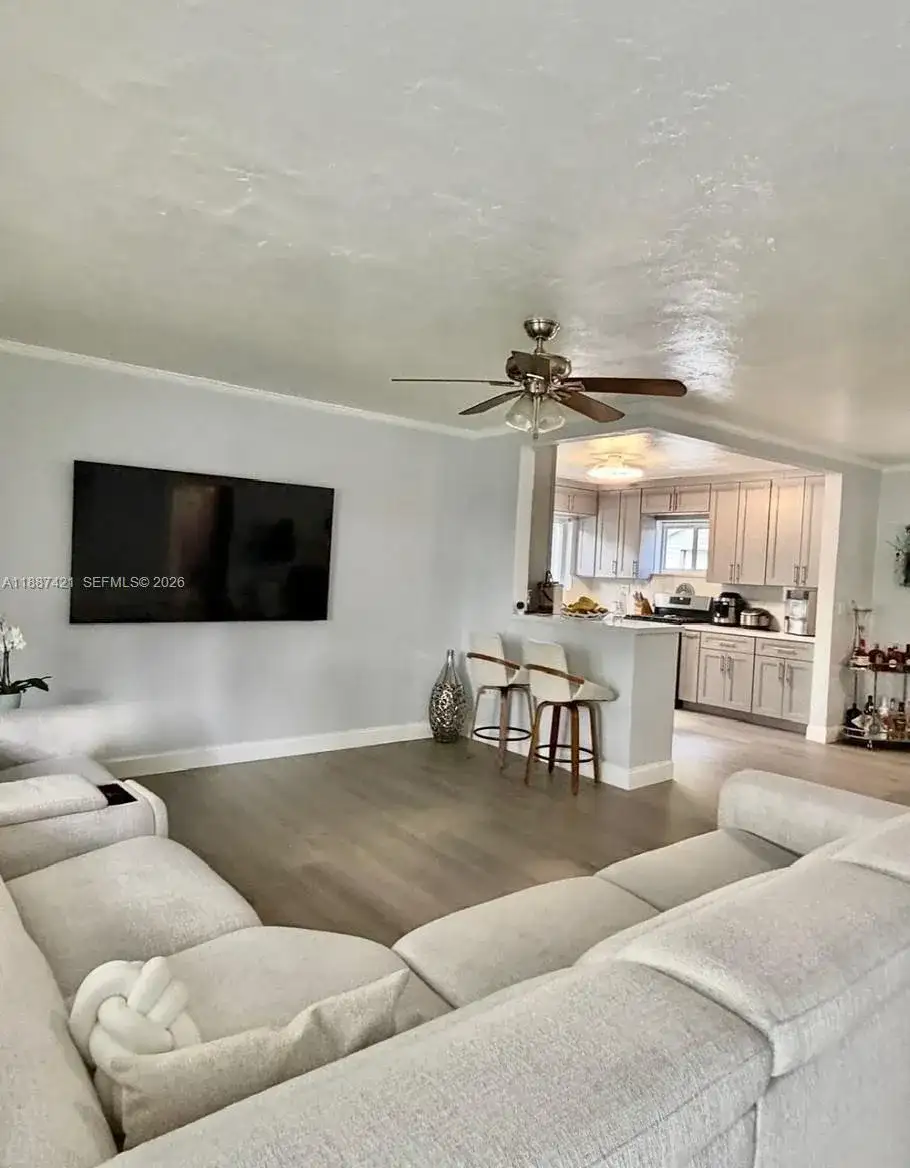 9021 SW 197th St, Cutler Bay FL 33157 photo 5