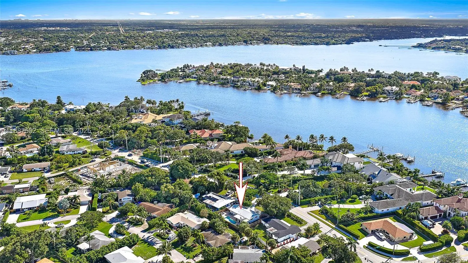 367 W Riverside Dr, Tequesta FL 33469