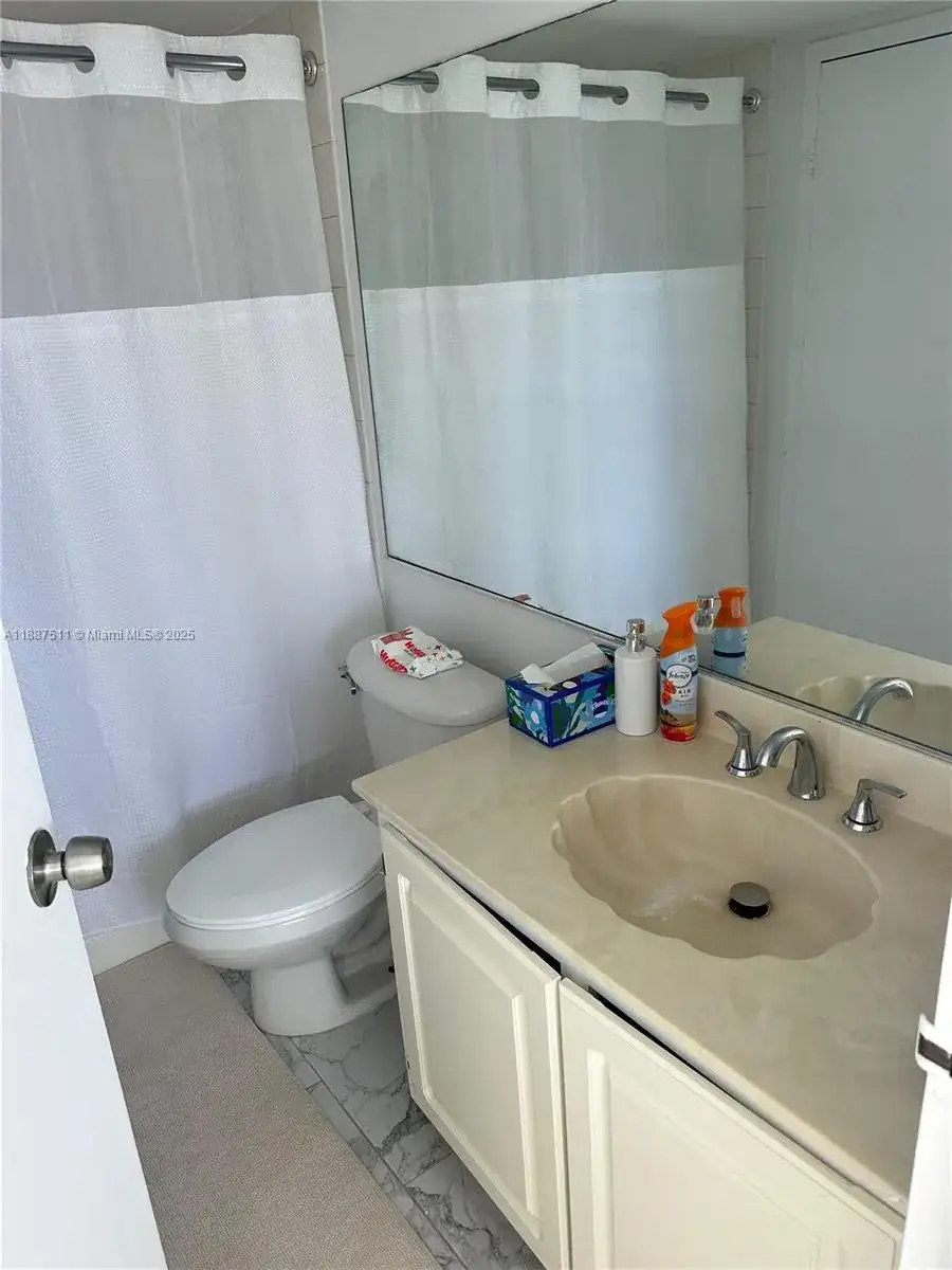 7601 E Treasure Dr # 1005, North Bay Village FL 33141 photo 4