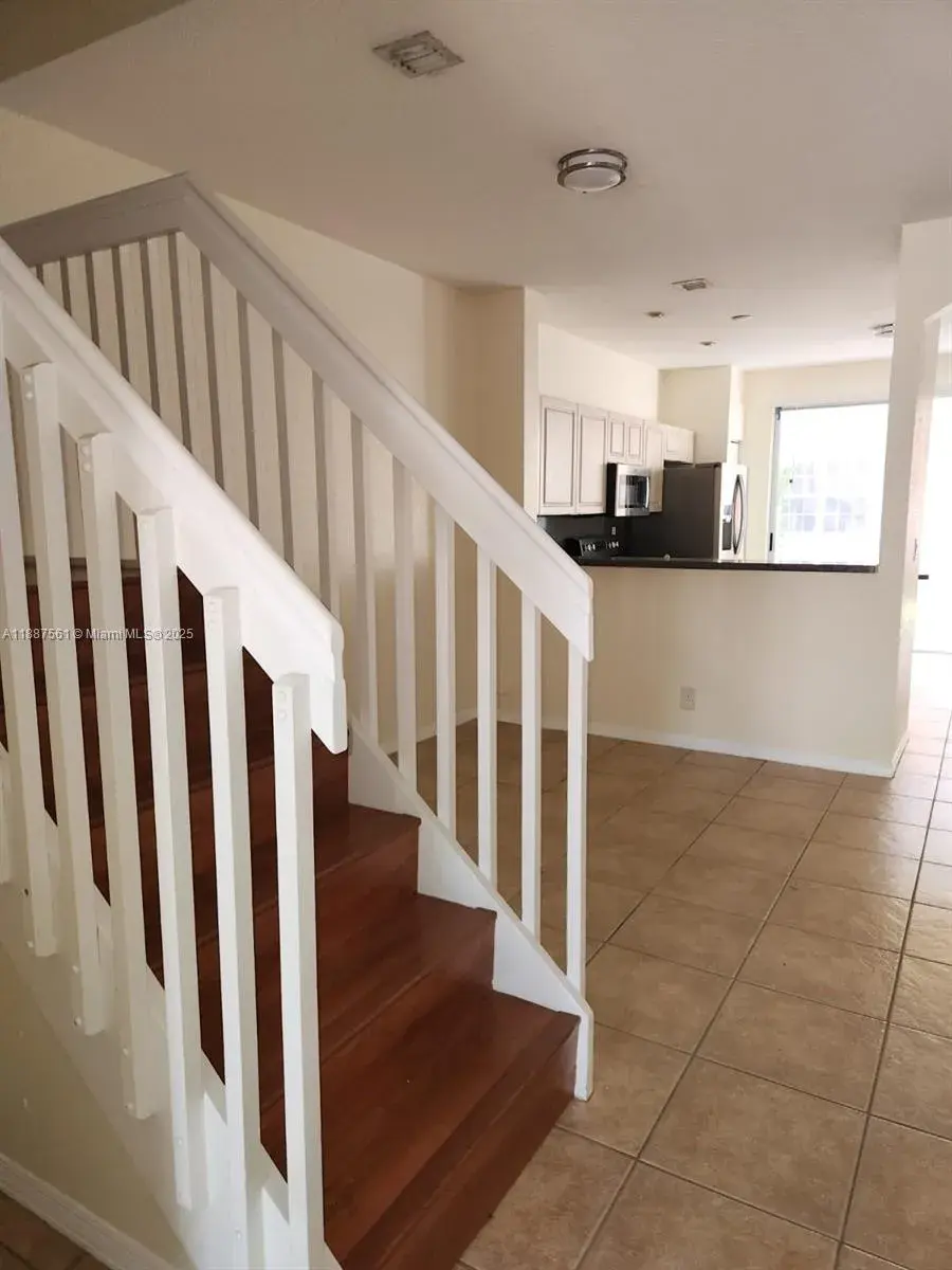 9166 NW 40th Pl, Sunrise FL 33351 photo 3