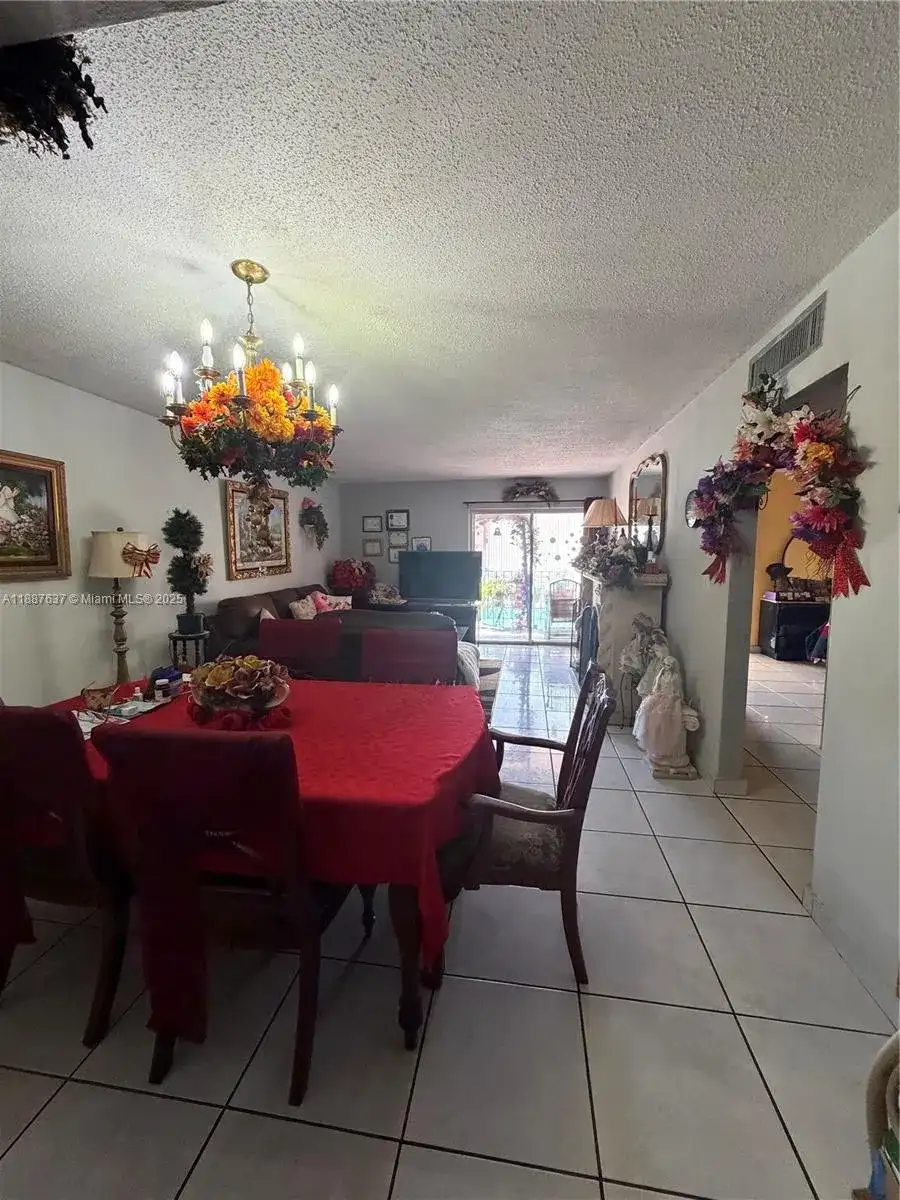 1810 W 56th St # 3121, Hialeah FL 33012 photo 2