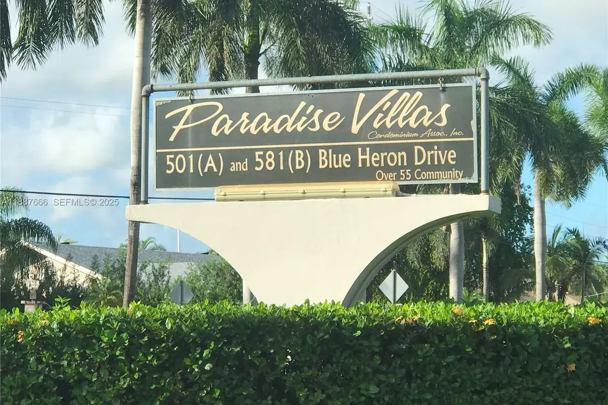 581 Blue Heron Dr # B, Hallandale Beach FL 33009