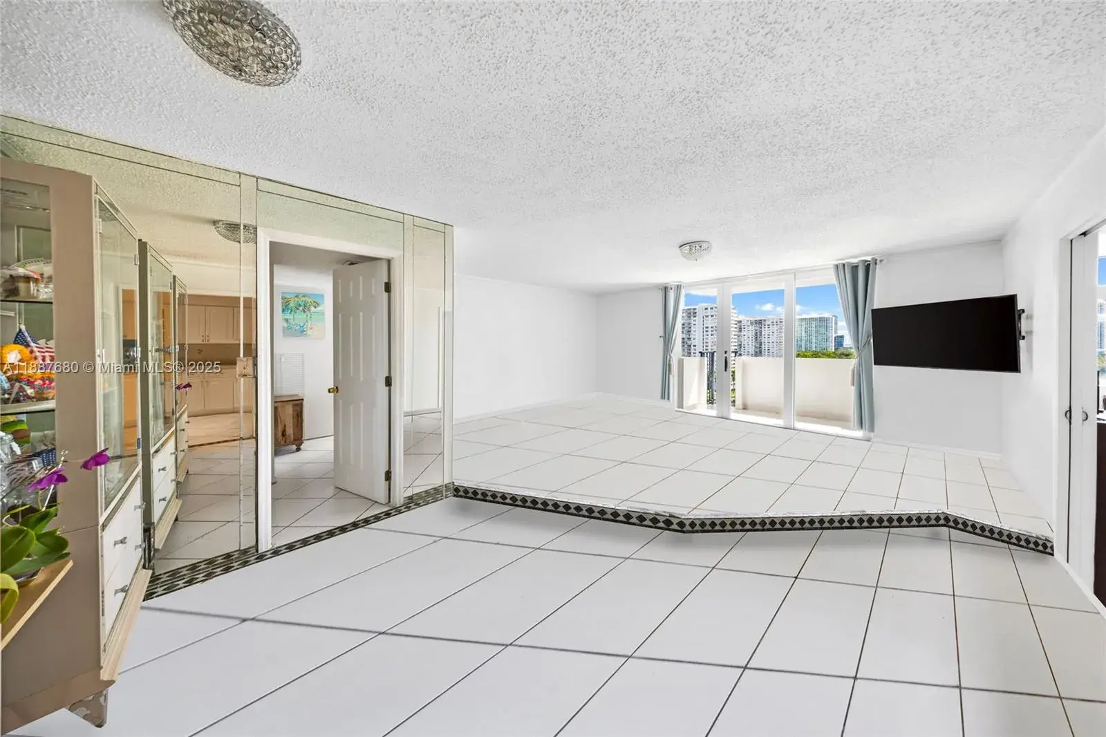 2750 NE 183rd St # 1210, Aventura FL 33160
