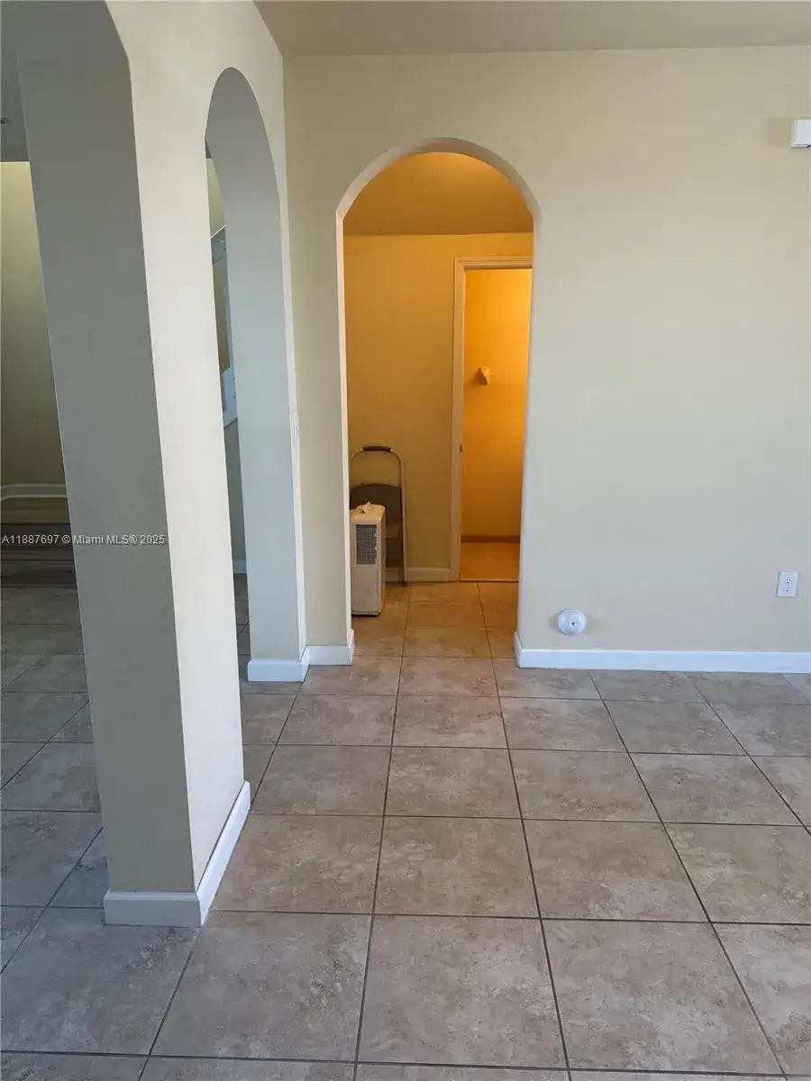 17161 SW 96th St, Miami FL 33196 photo 4