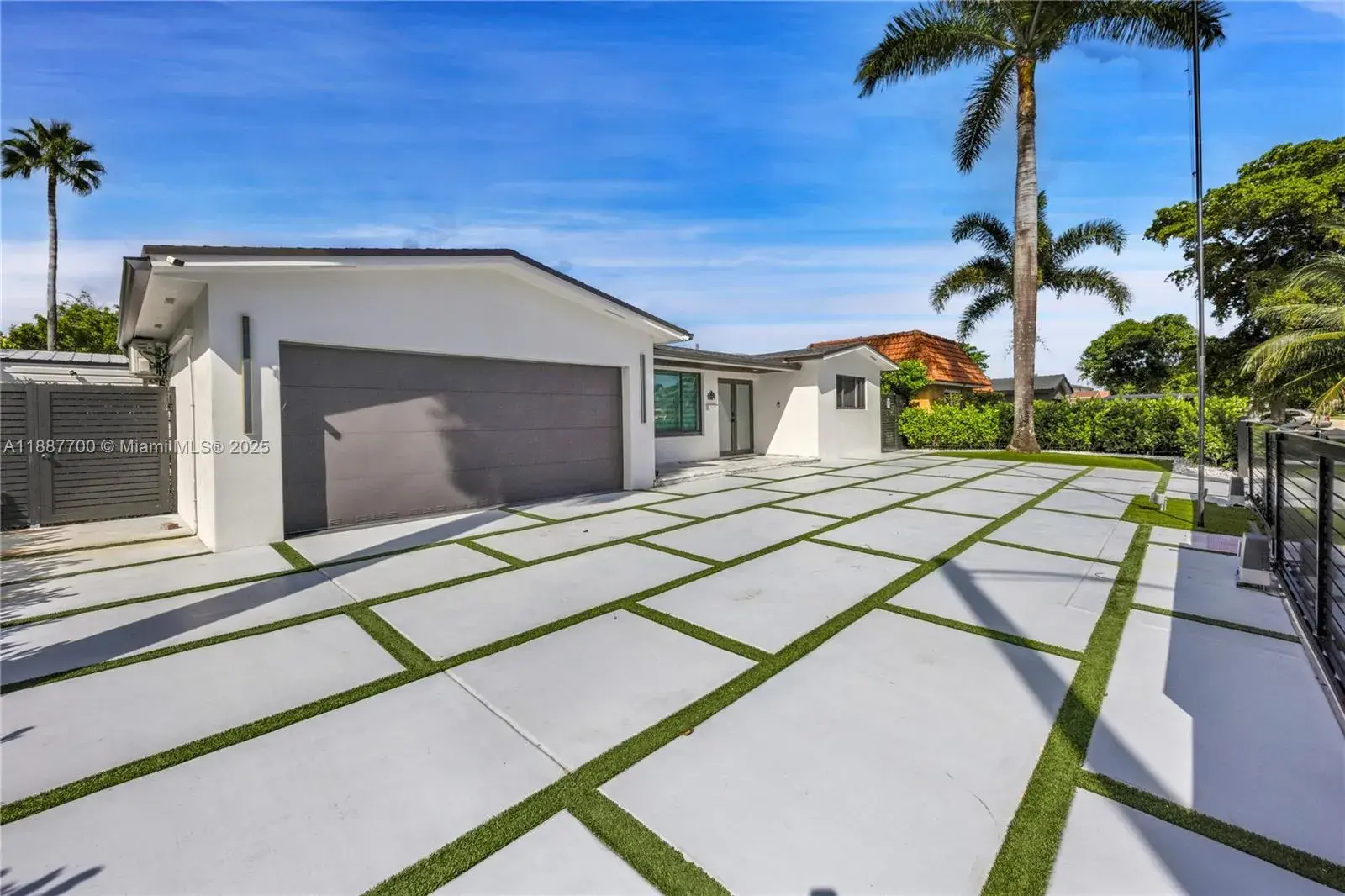 5501 Mckinley St, Hollywood FL 33021