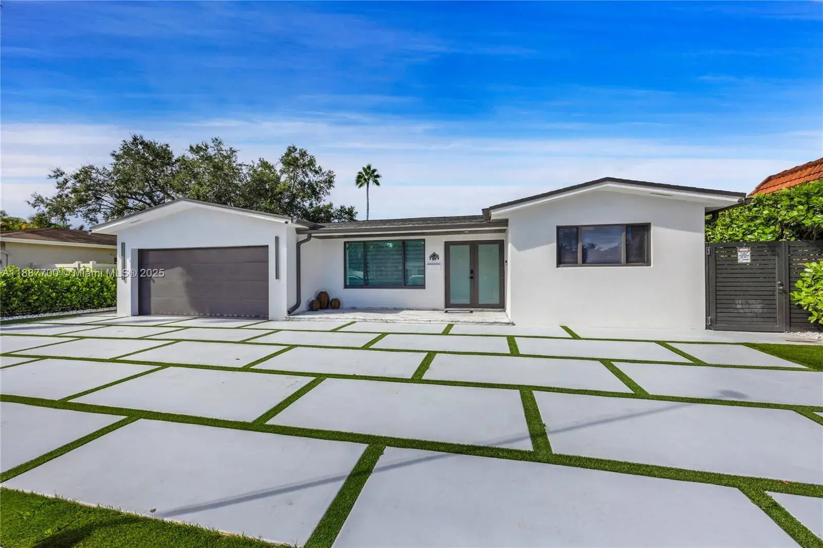 5501 Mckinley St, Hollywood FL 33021