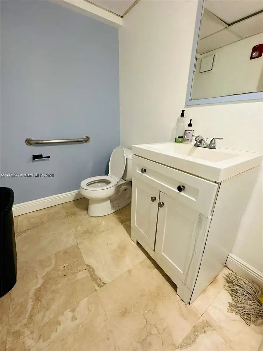 1160 Kane Concourse, Bay Harbor Islands FL 33154 photo 4
