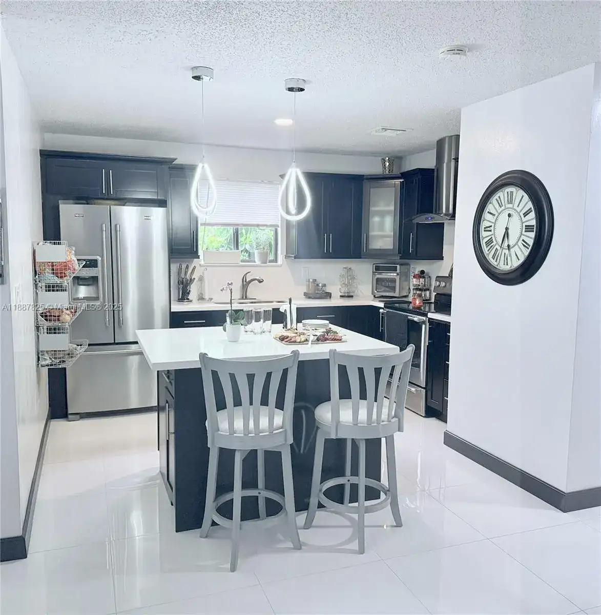 2150 NW 43rd St, Miami FL 33142 photo 4