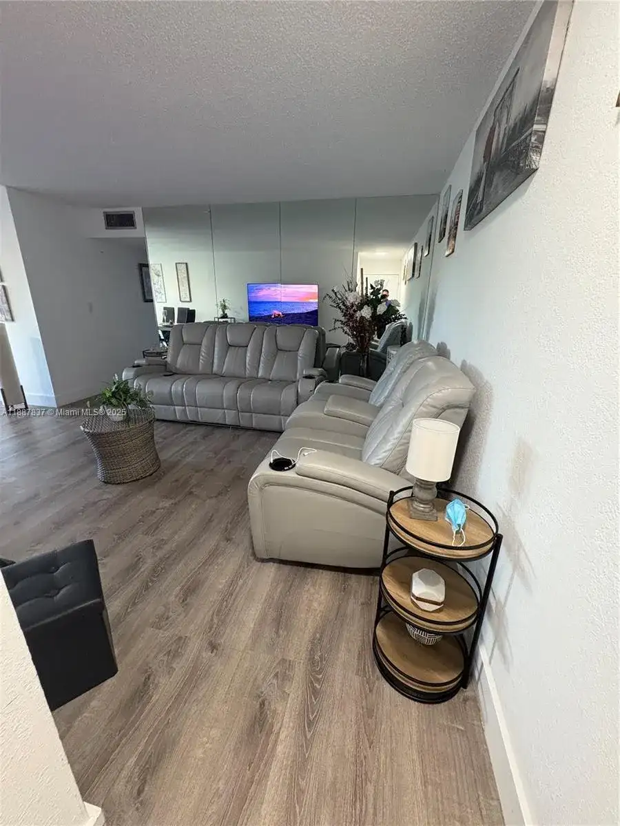 30 E 39th St # 325, Hialeah FL 33013 photo 3