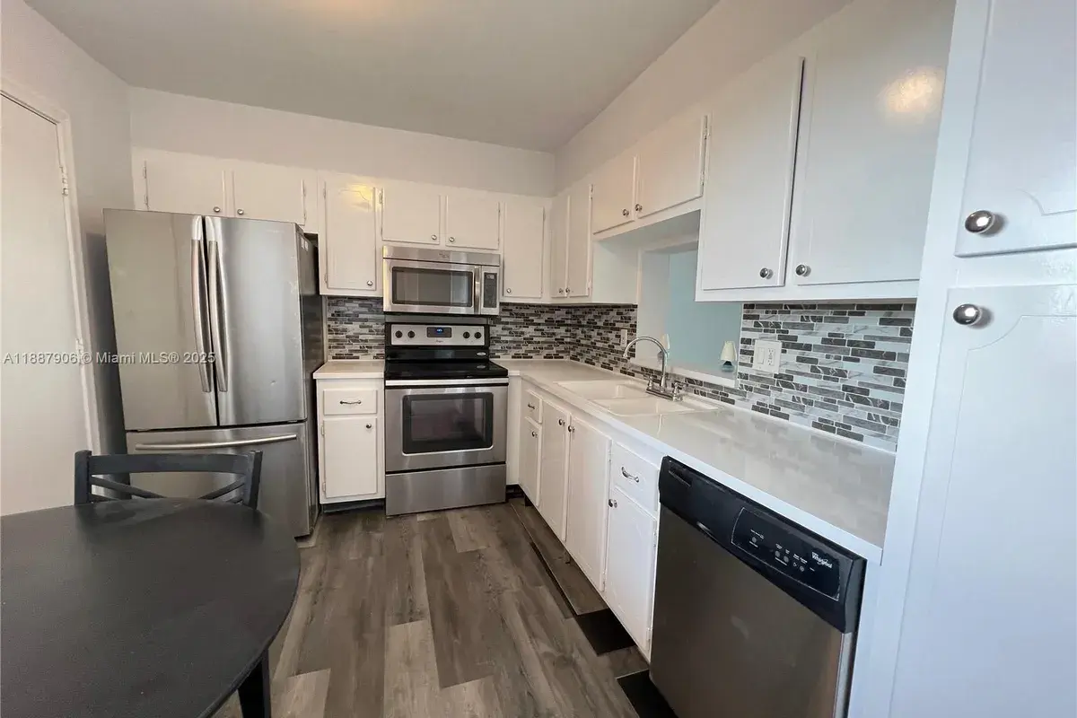 301 NE 14th Ave # 608, Hallandale Beach FL 33009