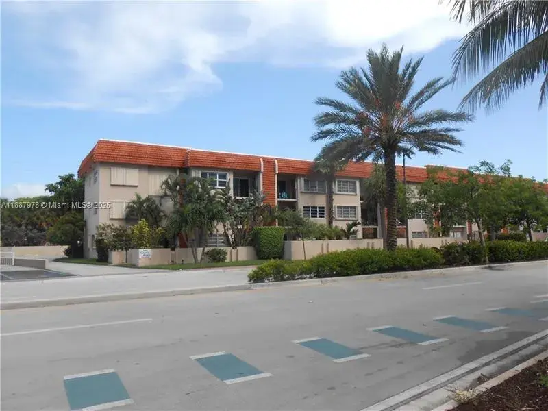 4143 N Ocean Blvd # 303, Fort Lauderdale FL 33308