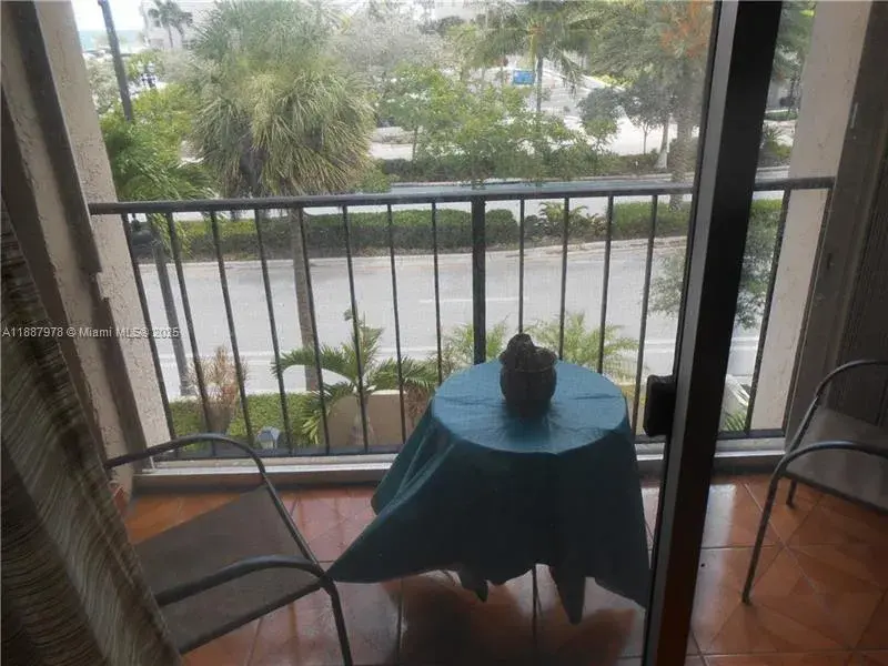 4143 N Ocean Blvd # 303, Fort Lauderdale FL 33308
