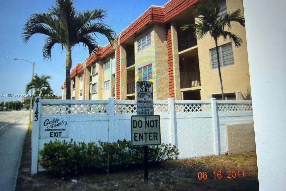 4143 N Ocean Blvd # 303, Fort Lauderdale FL 33308