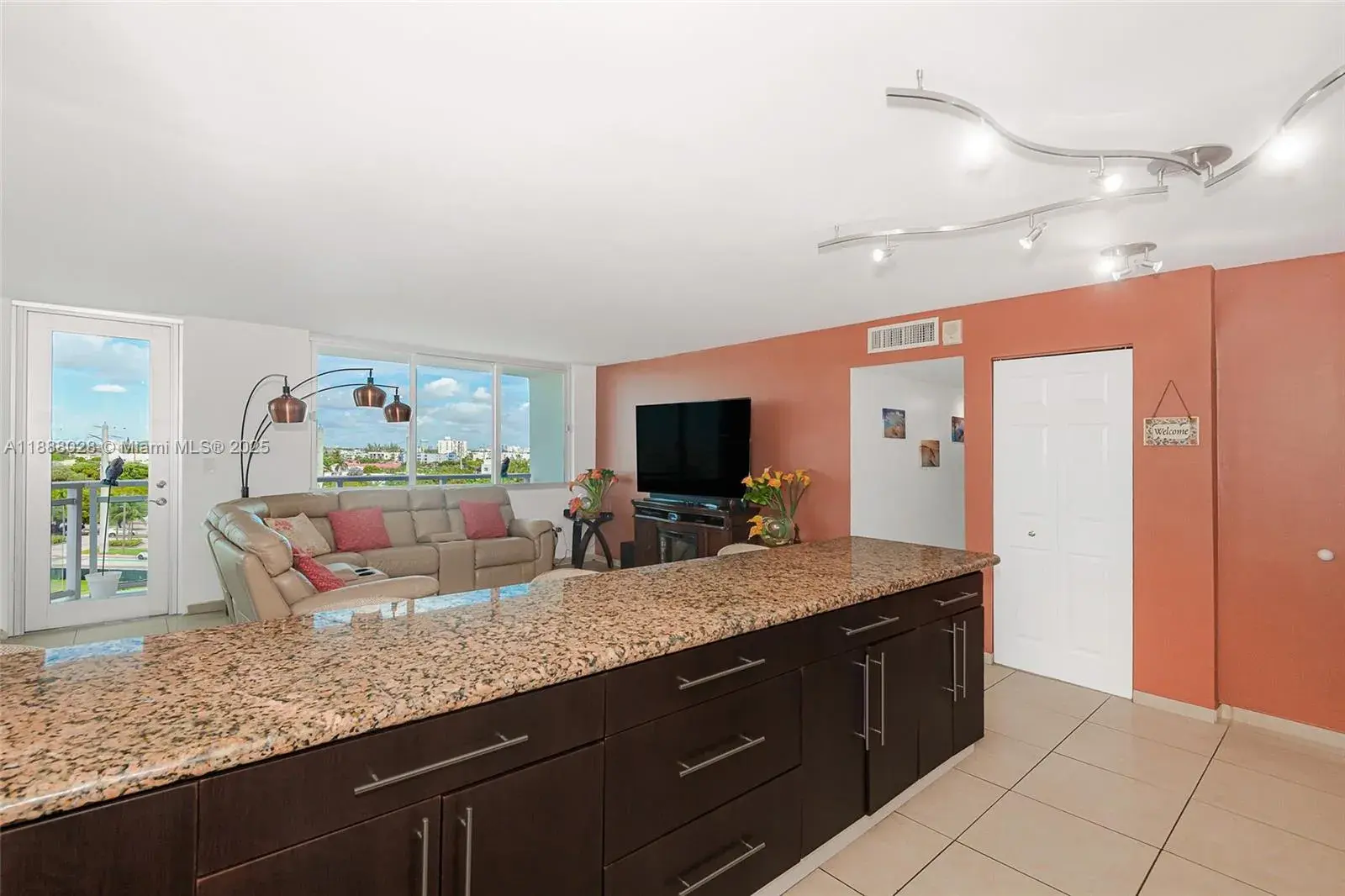 7135 Collins Ave # 625, Miami Beach FL 33141