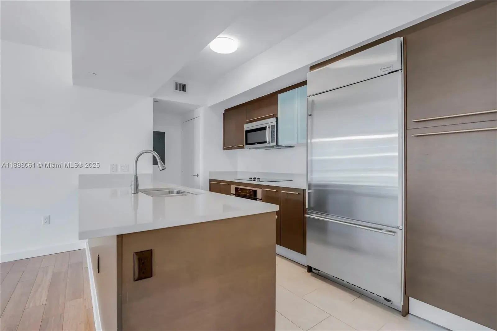 55 SE 6th St # 3503, Miami FL 33131