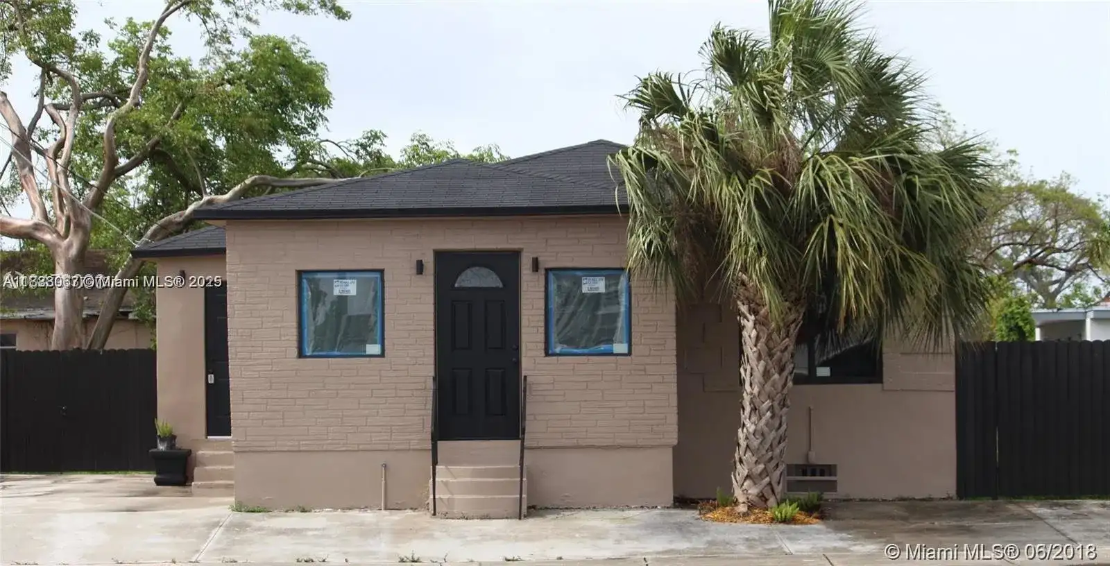 107 W Pembroke Rd, Hallandale Beach FL 33009 photo 2